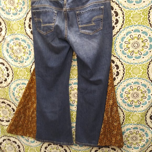 2126 Jeaniemade Size 12 American Eagle Favorite Boyfriend Bell-Bottoms - Picture 2 of 3